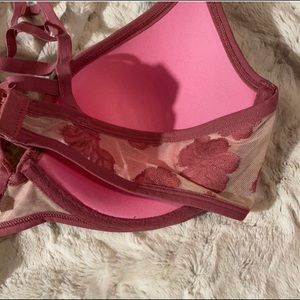 Victoria secret pink bra 36C